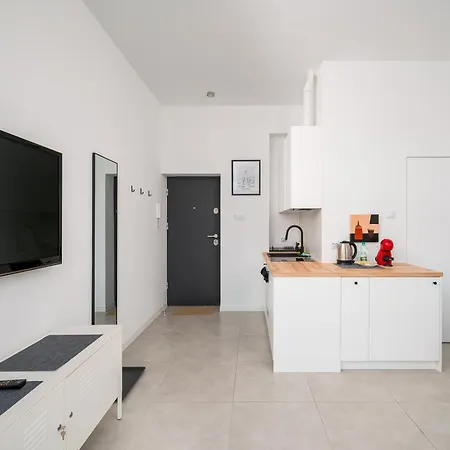 Mokotowska Serene By Bookinghost *